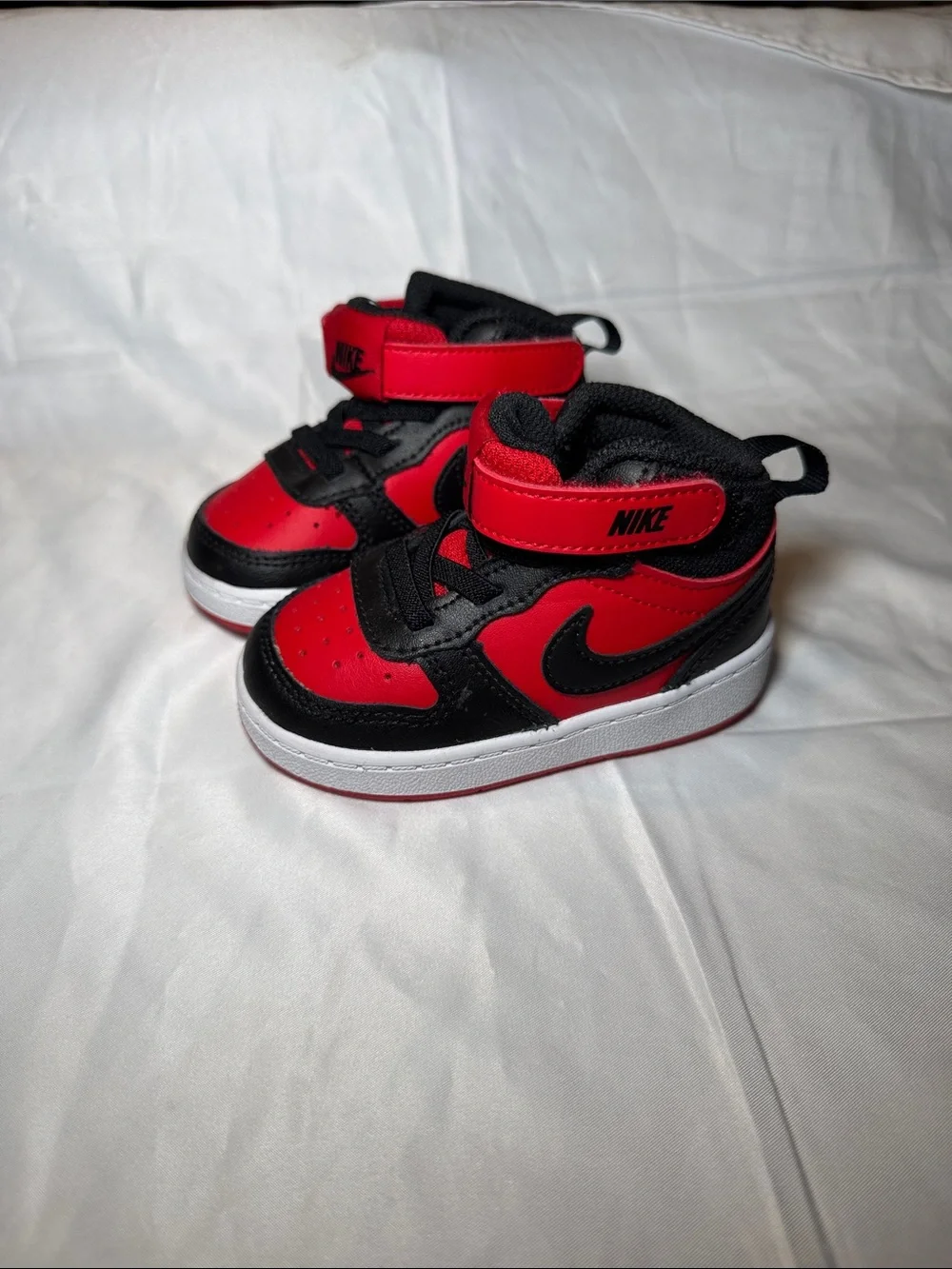 Nike Court Borough Mid 2 Toddler Shoes Red Black Size 5C LIKE NEW